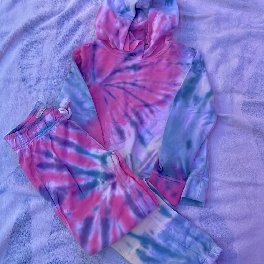 Tye dye joggers suit girls 7/8 medium like new
